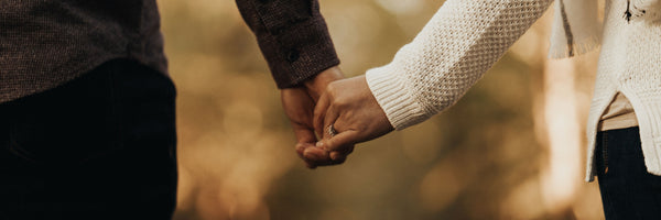 Man and Woman couple holding hands Entrainment body rhythm