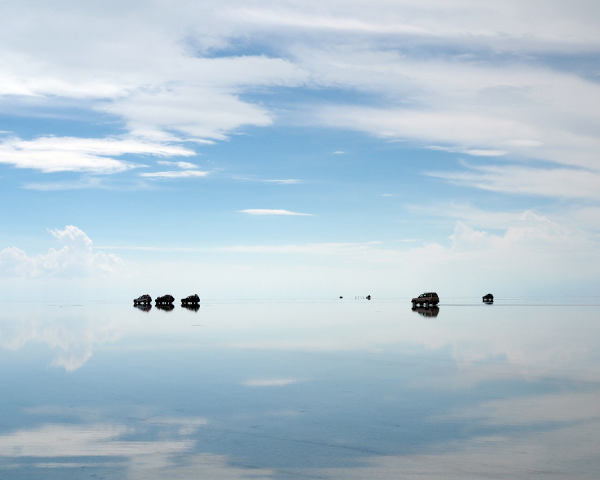 Salar de Uyuni - Bolivia real life illusion salt flats