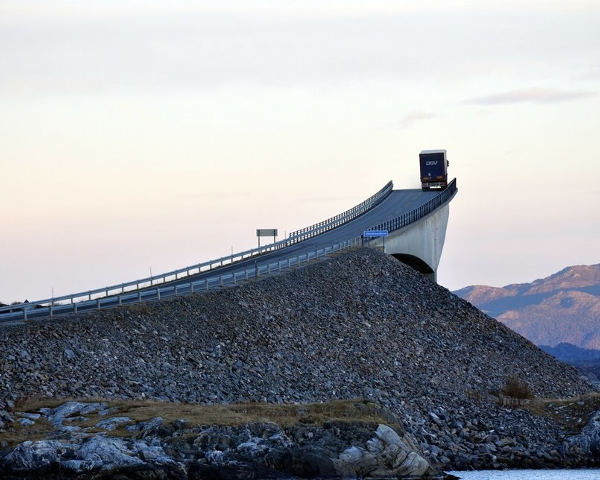  The Storseisundet Bridge - Averøy, Norway Real life illusion